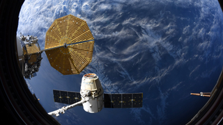 El último vuelo de la Dragon 1: la nave de carga que aupó a SpaceX a las estrellas se despide de la ISS